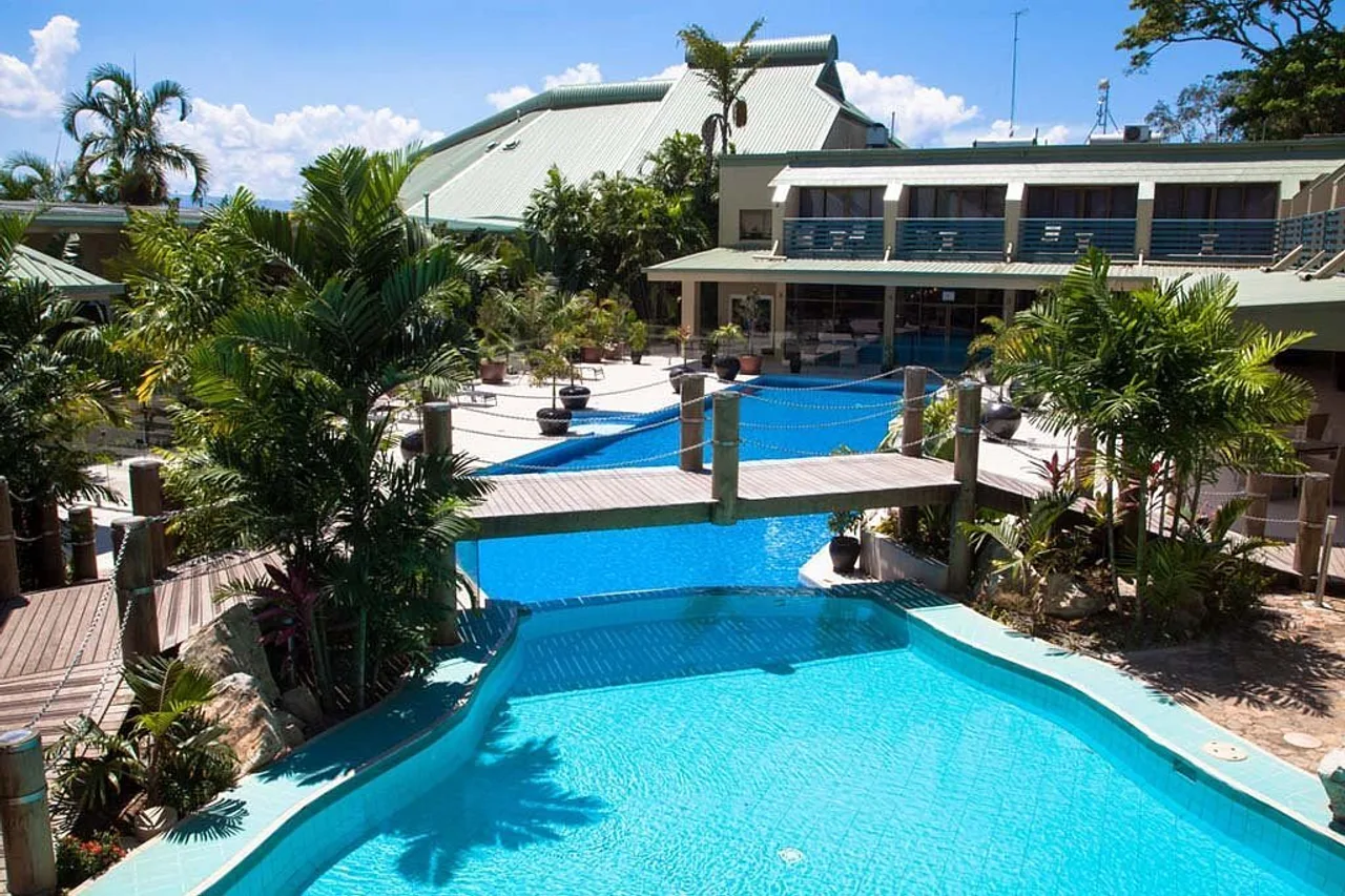 Gateway Hotel and Apartments — โรงแรมในพอร์ตมอเรสบี
