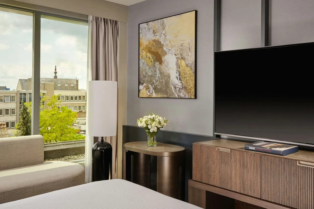 Ghent Marriott Hotel — rooms and atmosphere