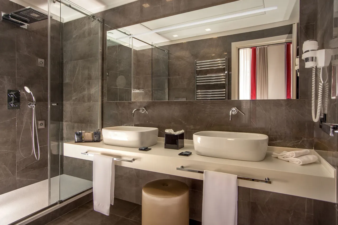 Gioberti Art Hotel — rooms and atmosphere