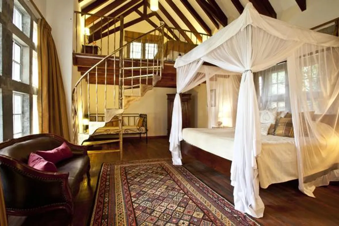 Giraffe Manor — rooms and atmosphere