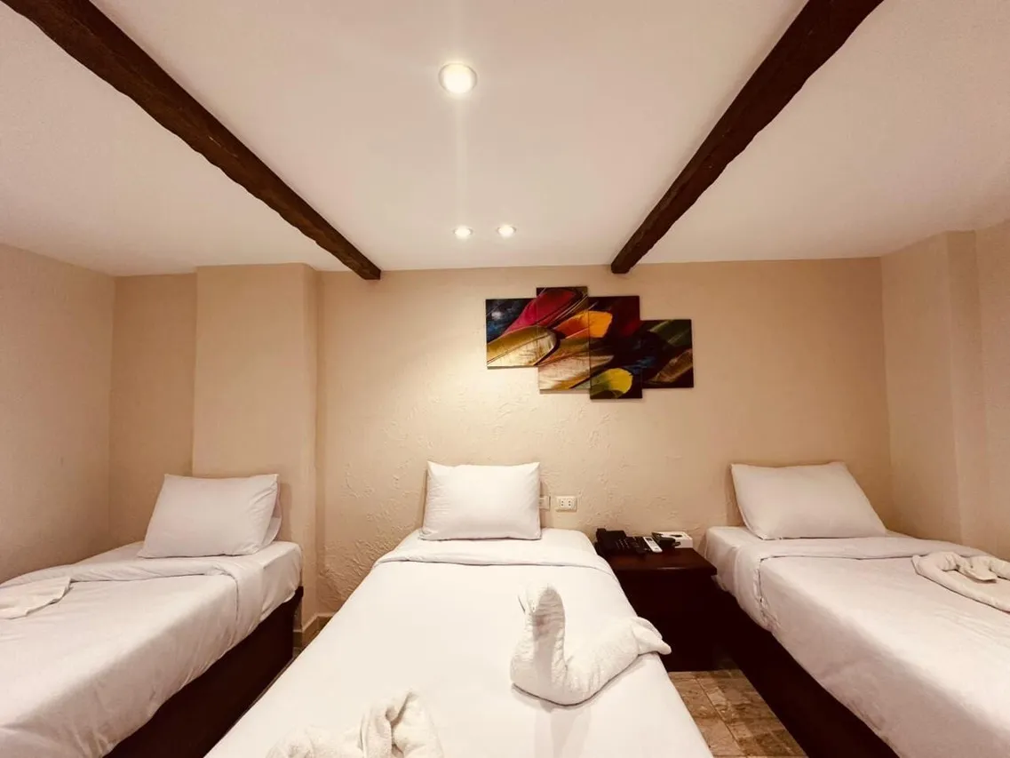 Giza Pyramids Inn — rooms and atmosphere