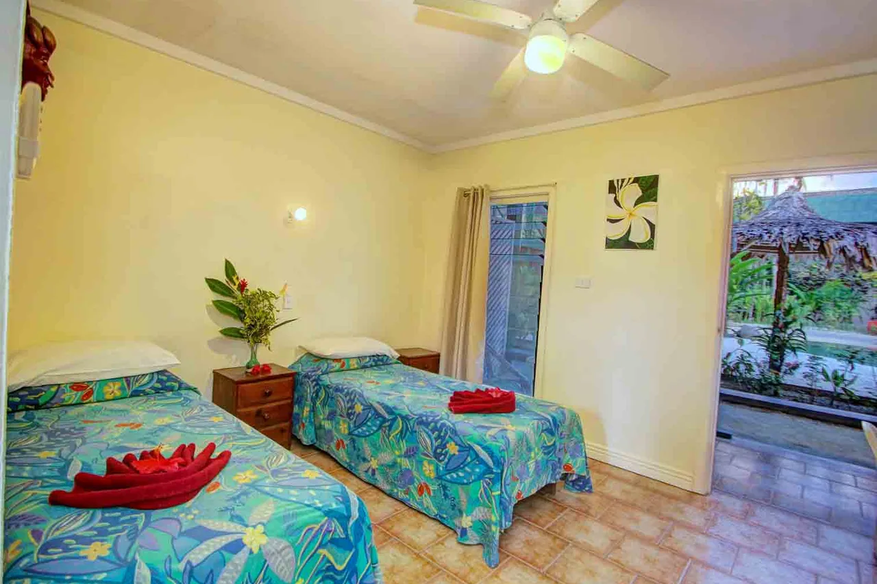 Gizo Hotel — ภาพห้องพักและบรรยากาศ