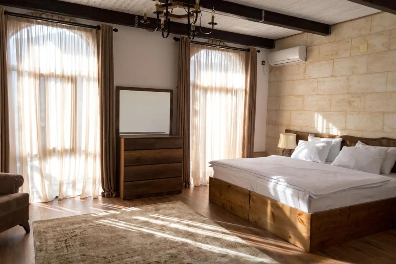 Golden Fleece — ภาพห้องพักและบรรยากาศ