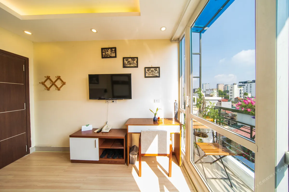 Golden Legend Diamond Hotel — rooms and atmosphere