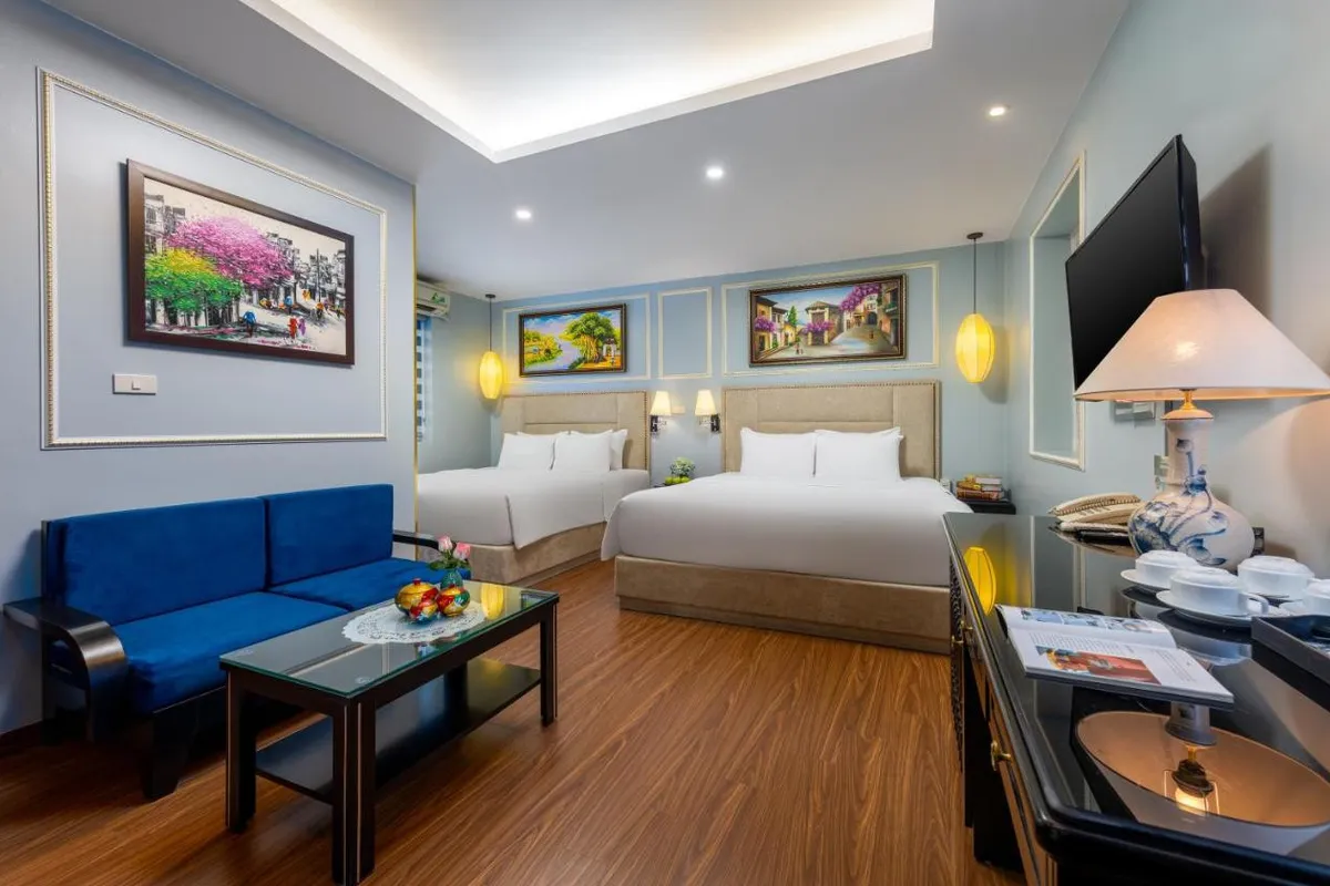 Golden Legend Diamond Hotel — rooms and atmosphere