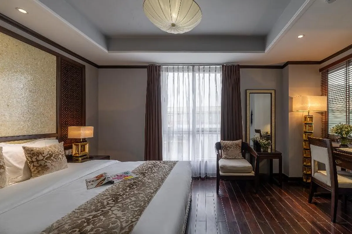 Golden Lotus Luxury Hotel — rooms and atmosphere