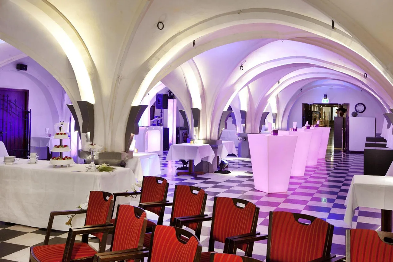 Golden Tulip Hotel Central — ภาพห้องพักและบรรยากาศ