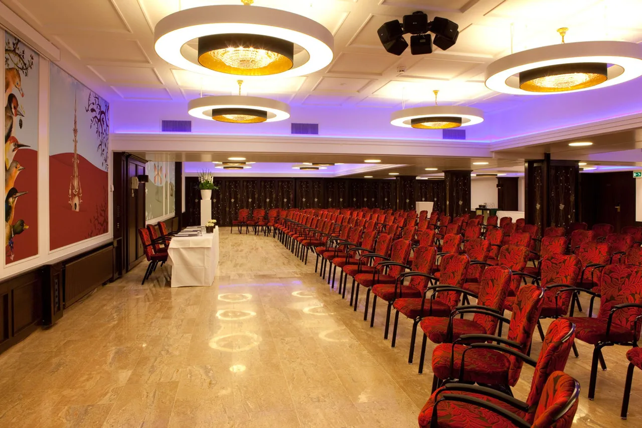 Golden Tulip Hotel Central — ภาพห้องพักและบรรยากาศ