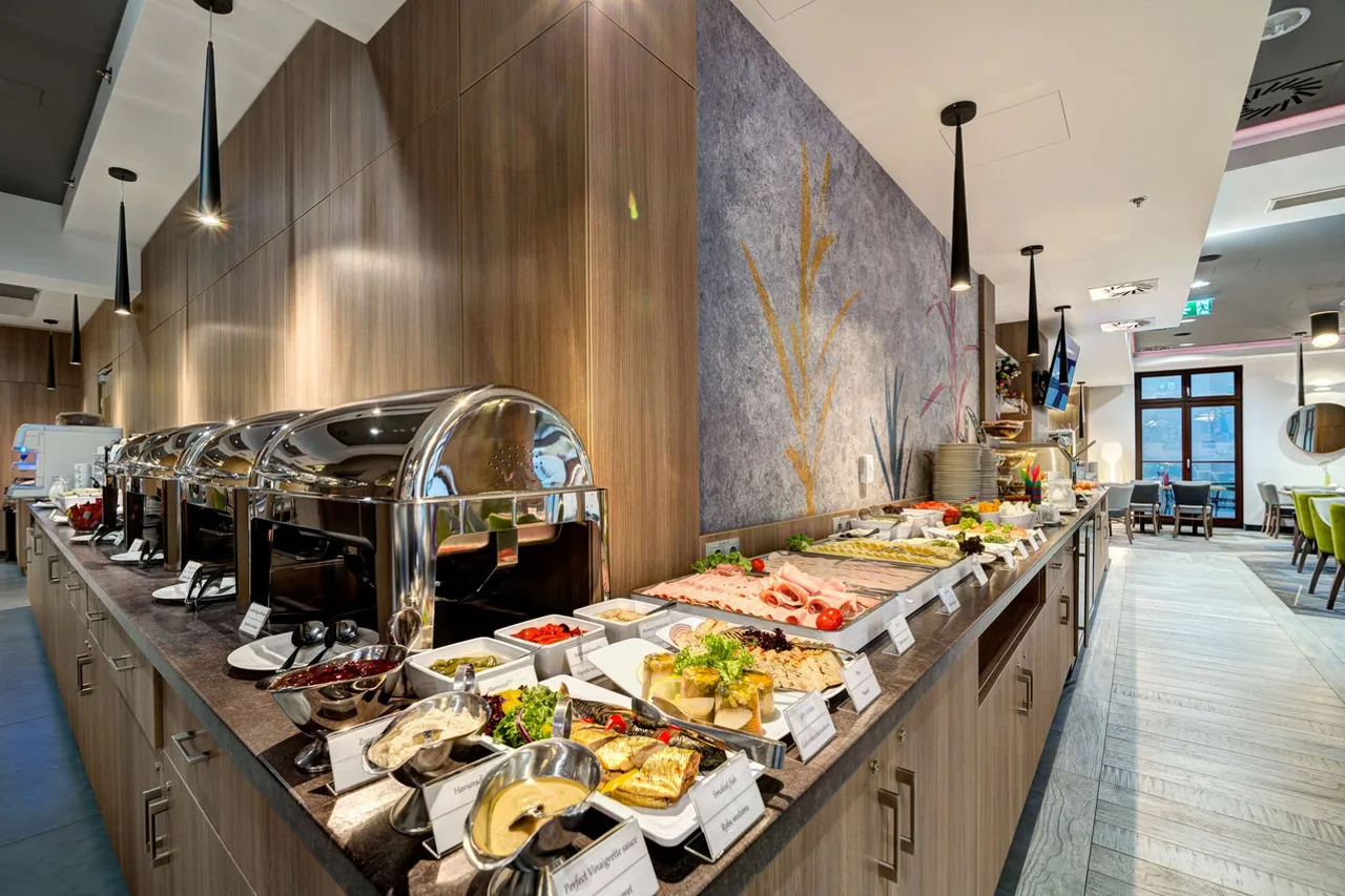 Golden Tulip Krakow Kazimierz — ภาพห้องพักและบรรยากาศ