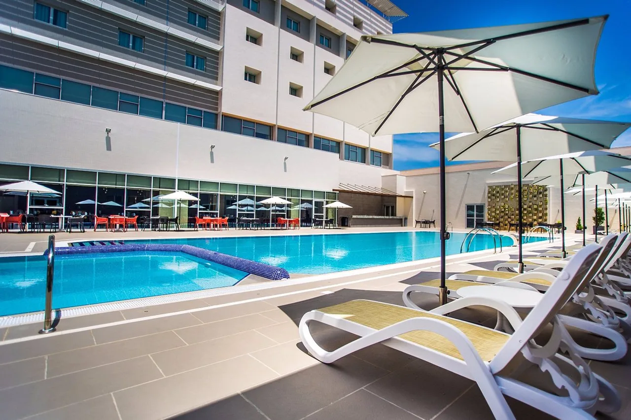 Golden Tulip Le Diplomate Cotonou — ภาพห้องพักและบรรยากาศ