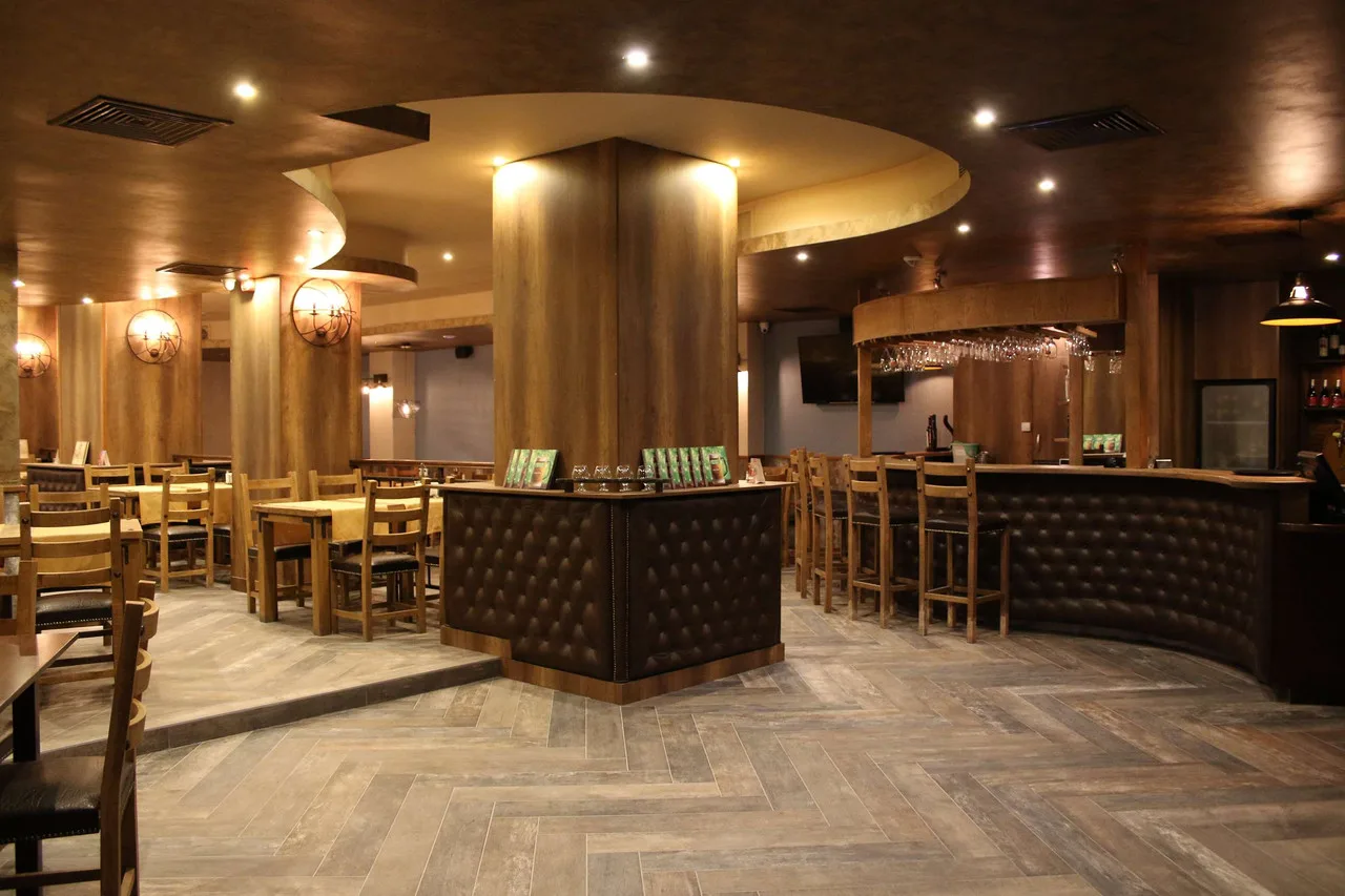 Golden Tulip Varna — ภาพห้องพักและบรรยากาศ