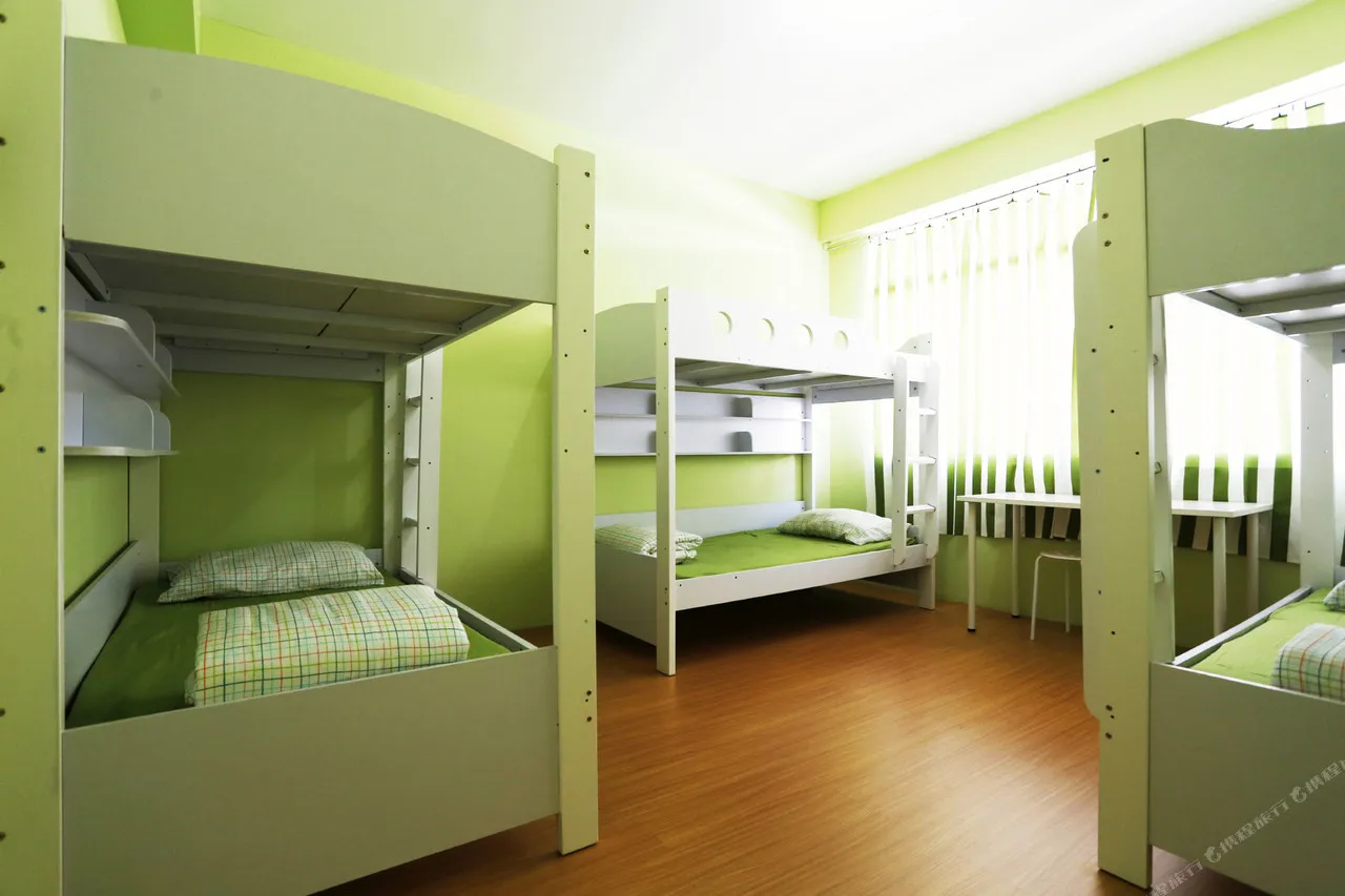 Good View Lodge — rooms and atmosphere