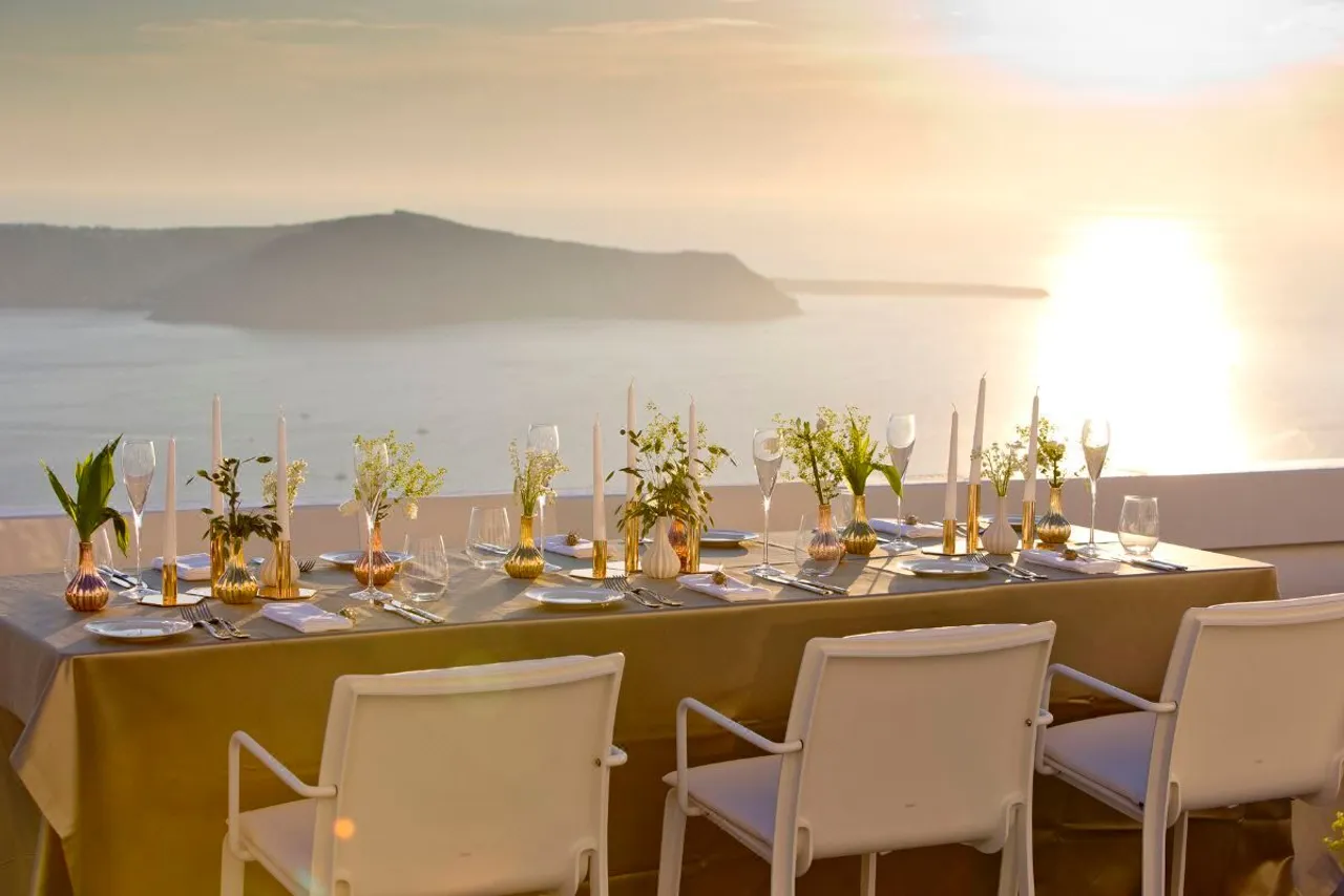 Grace Hotel, Auberge Resorts Collection — rooms and atmosphere