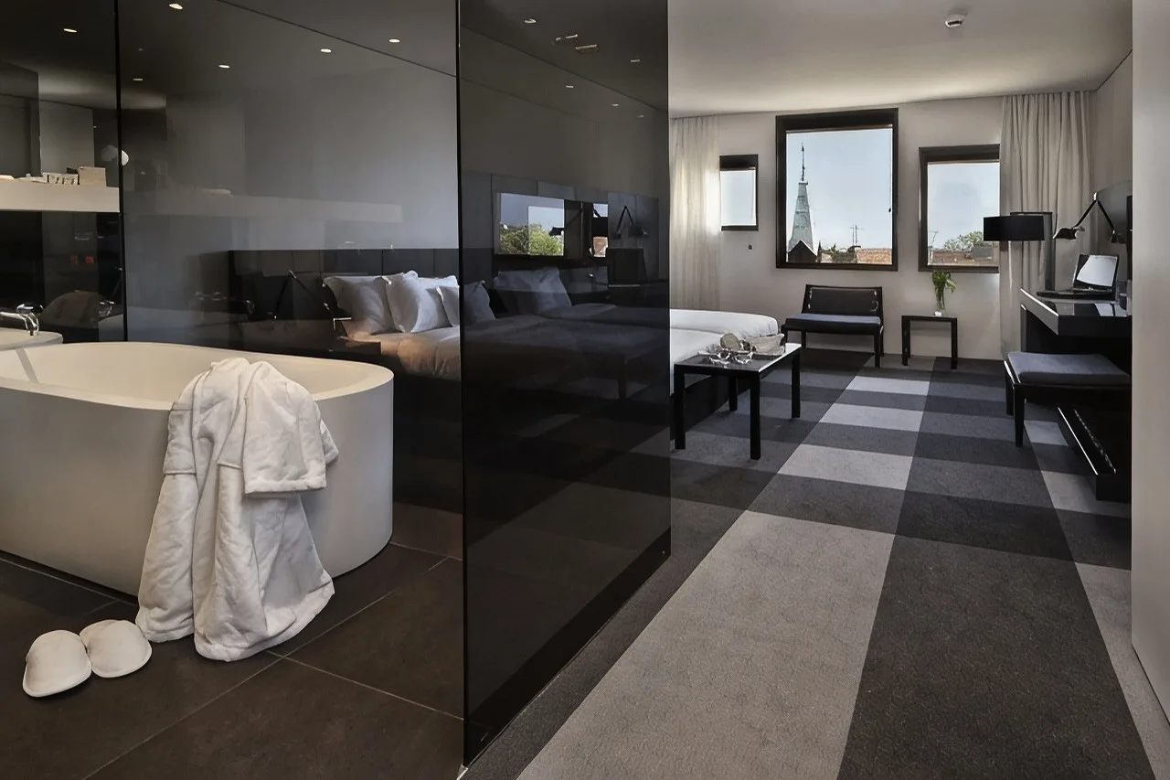 Graffit Gallery Design Hotel — ภาพห้องพักและบรรยากาศ