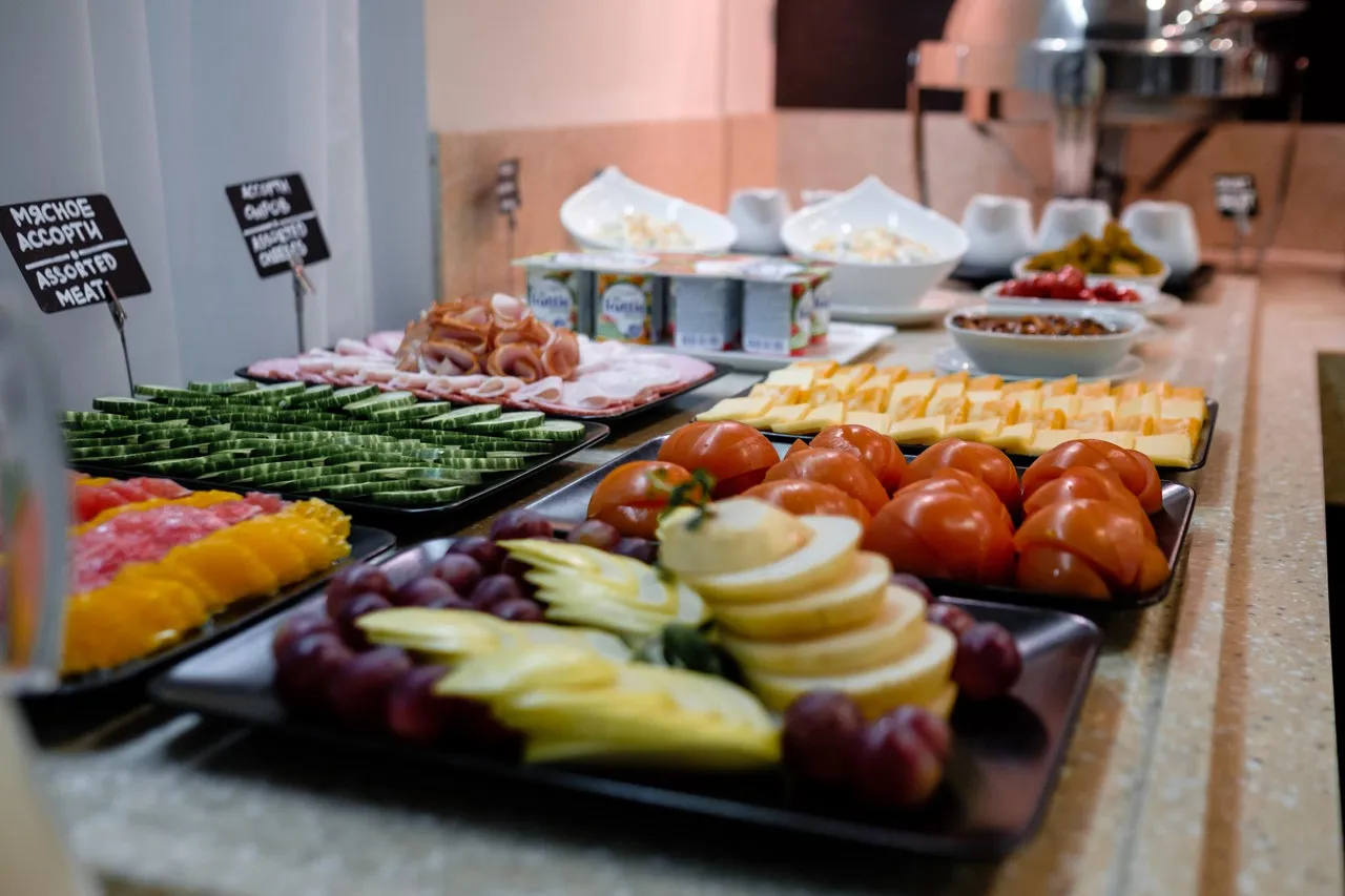 Grand Avenue by USTA Hotels — rooms and atmosphere