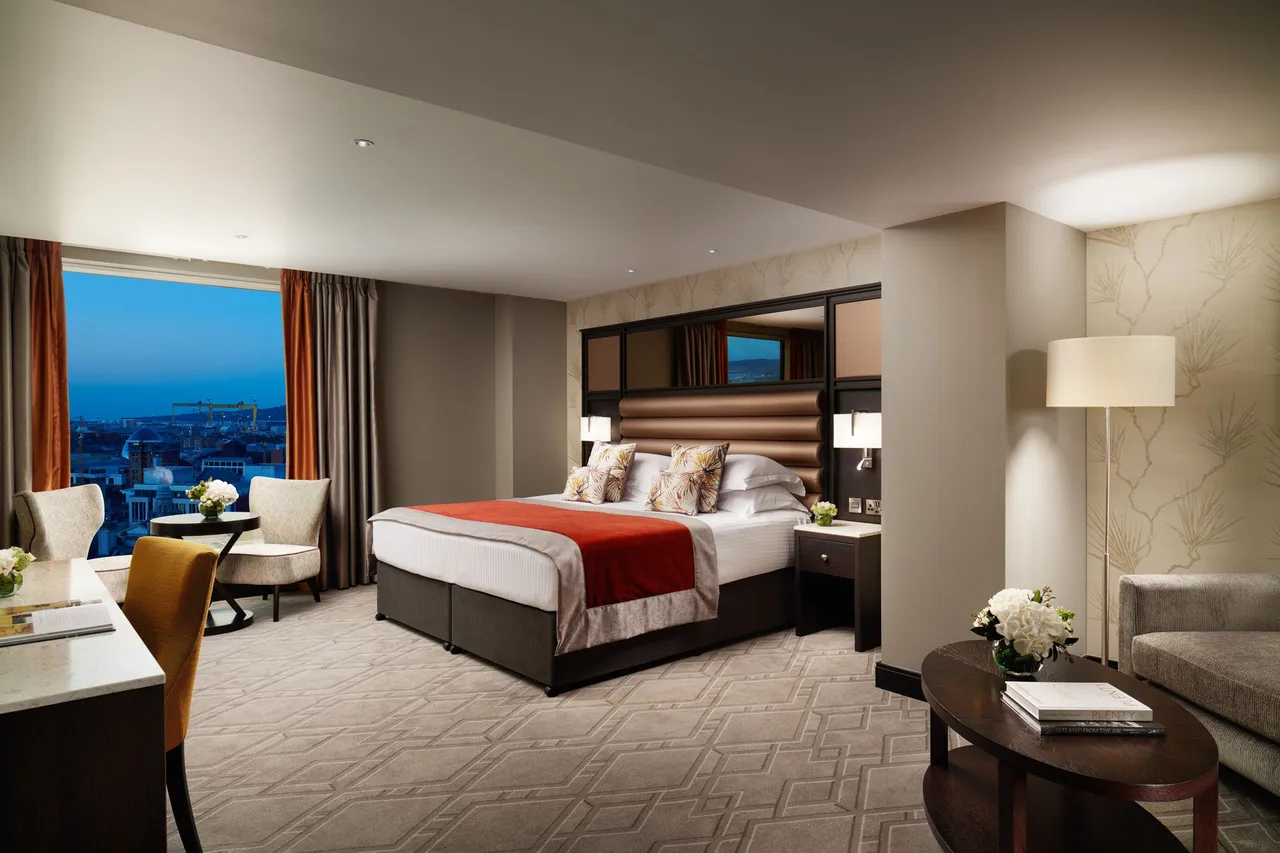 Grand Central Hotel Belfast — rooms and atmosphere