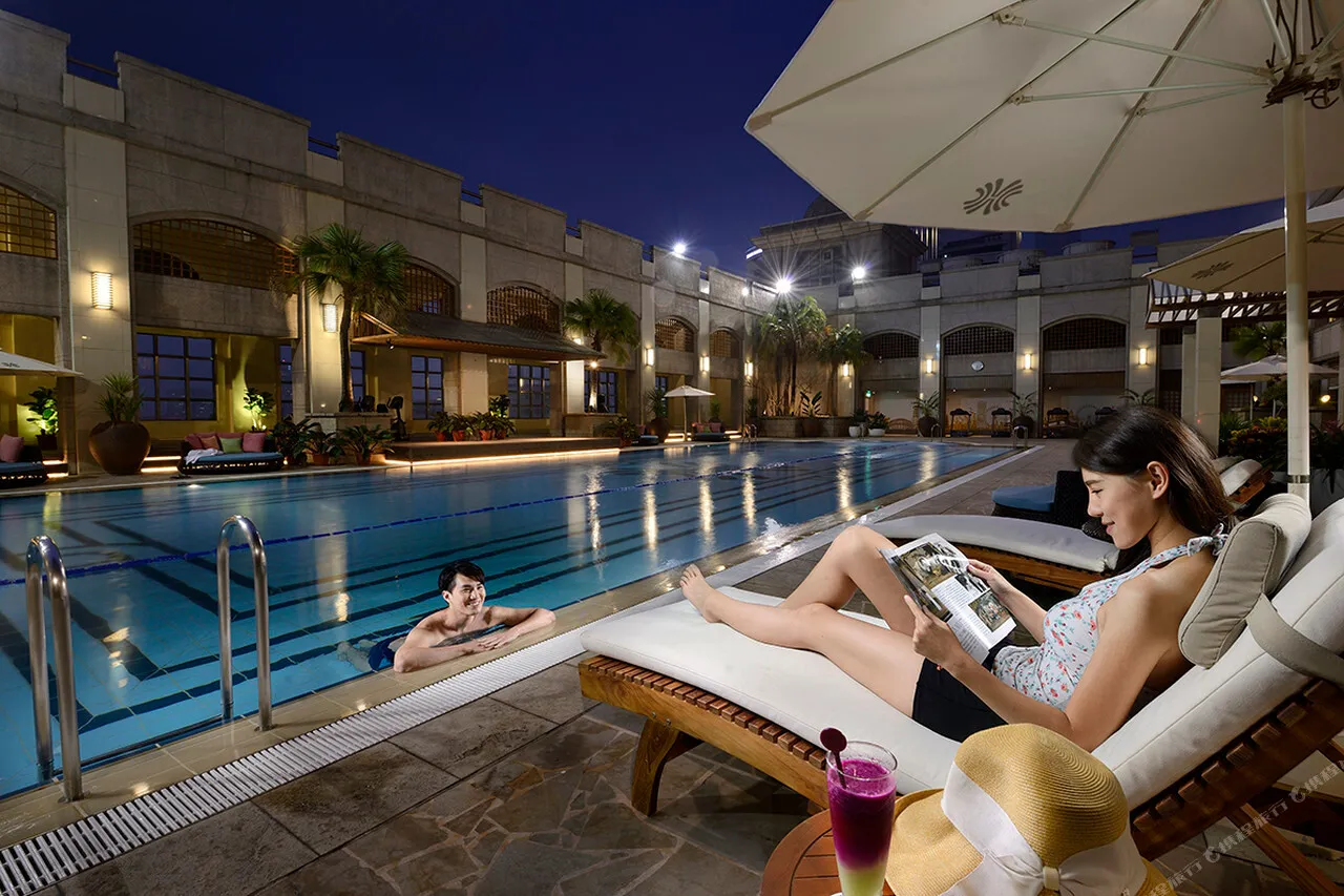 Grand Hi-Lai Hotel — rooms and atmosphere
