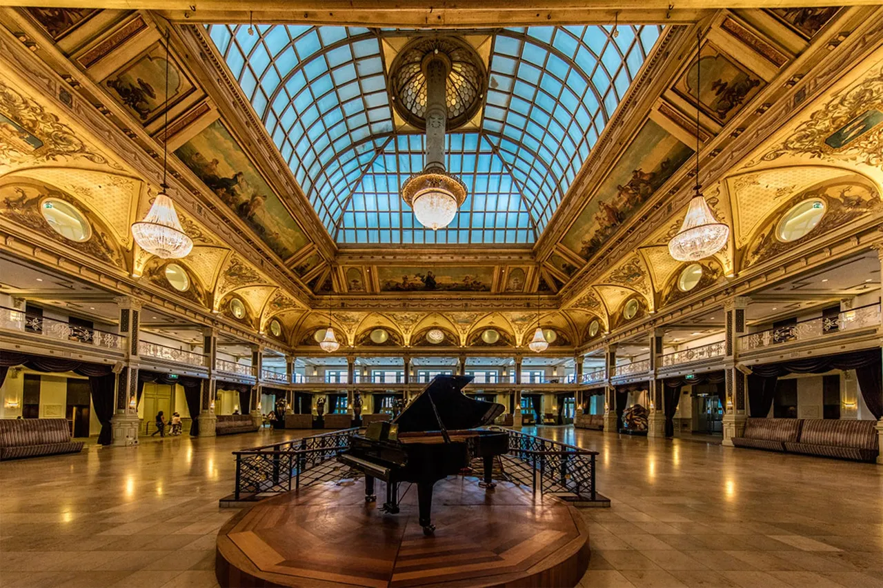 Grand Hotel Amrath Kurhaus The Hague Scheveningen — rooms and atmosphere