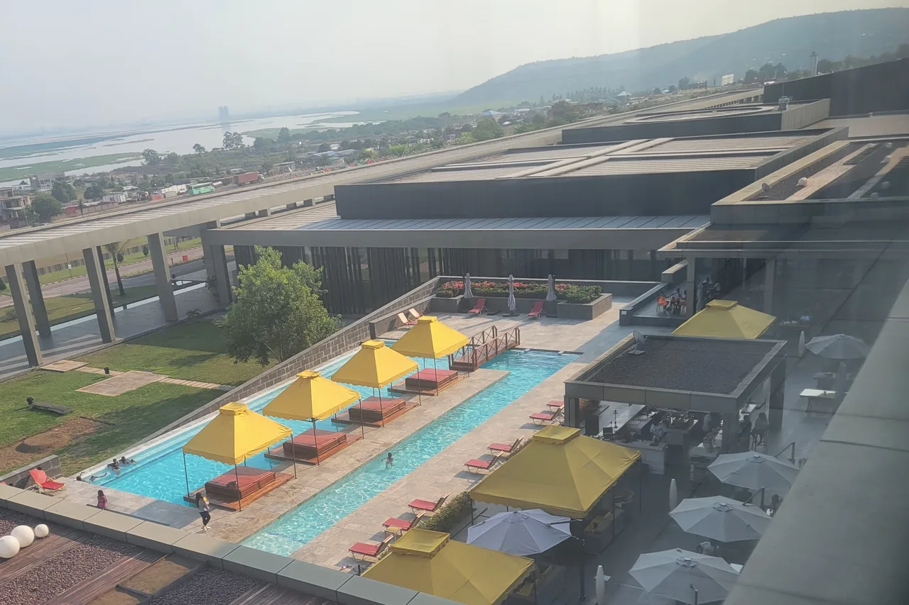 Grand Hotel de Kintele — ภาพห้องพักและบรรยากาศ