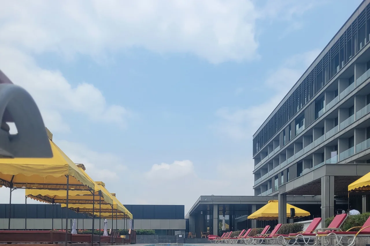 Grand Hotel de Kintele — ภาพห้องพักและบรรยากาศ