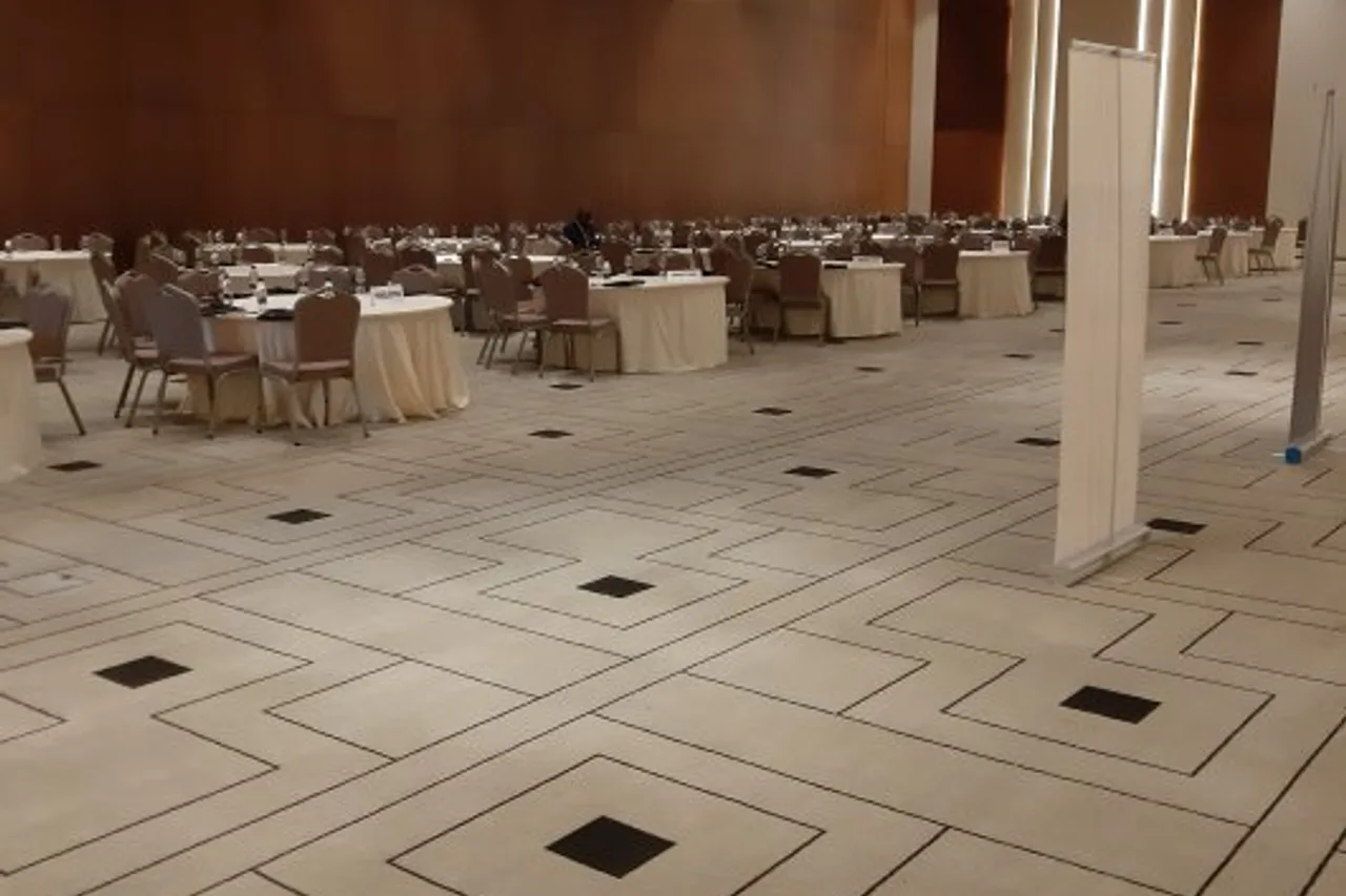 Grand Hotel de Kintele — ภาพห้องพักและบรรยากาศ