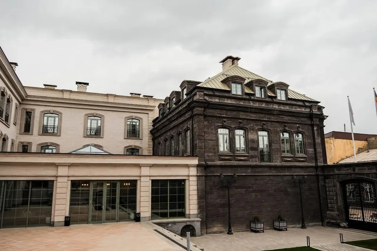 GRAND HOTEL GYUMRI by APRICOT Hotels — ภาพห้องพักและบรรยากาศ