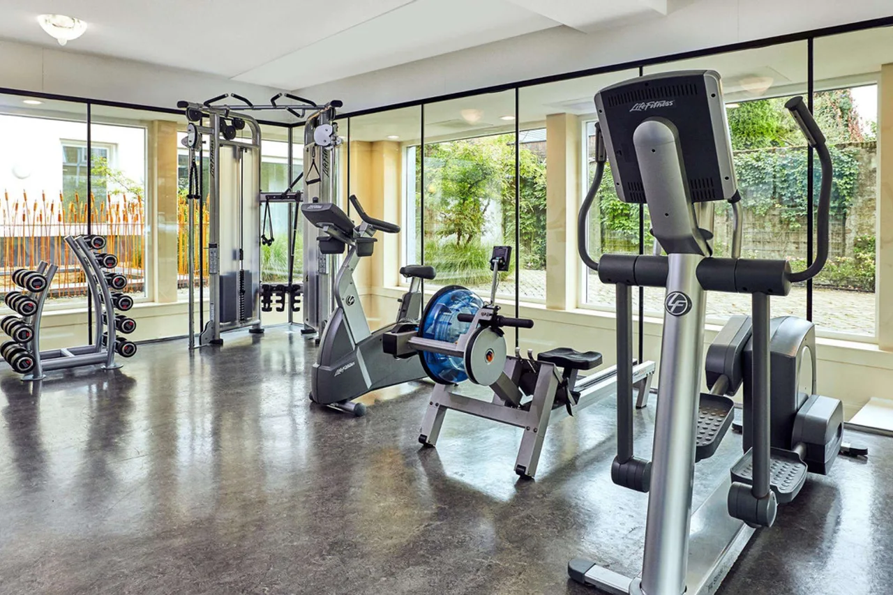 Grand Hotel Karel V — ภาพห้องพักและบรรยากาศ