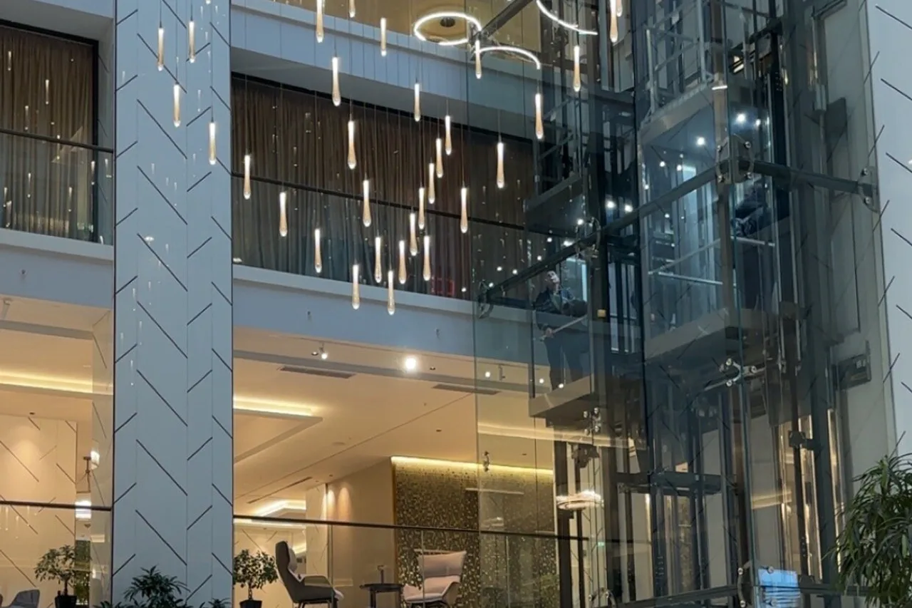 Grand Hotel Millennium Sofia — ภาพห้องพักและบรรยากาศ