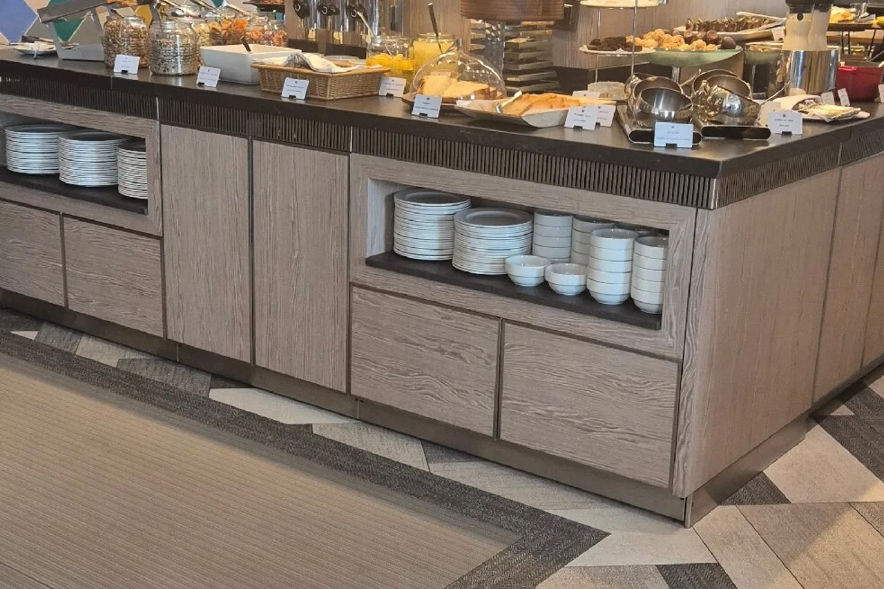 Grand Hotel Millennium Sofia — ภาพห้องพักและบรรยากาศ