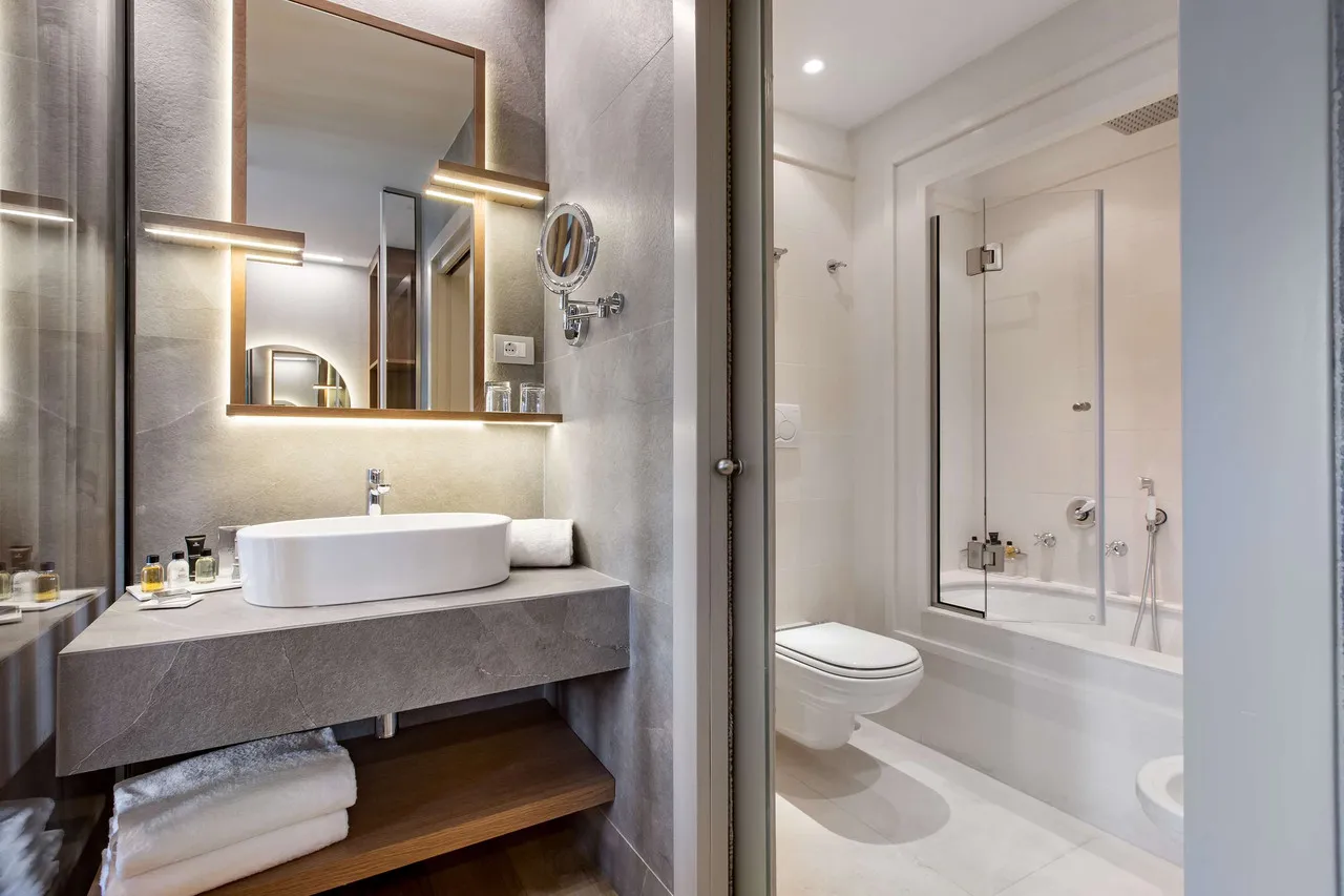 Grand Hotel Savoia Cortina — rooms and atmosphere