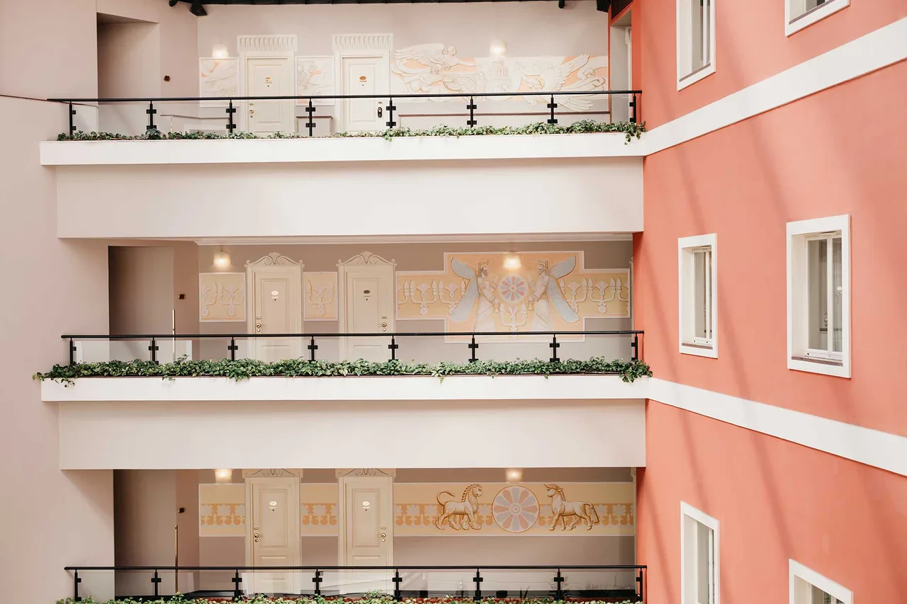 Grand Hotel Yerevan - Small Luxury Hotels of the World — โรงแรมในเยเรวาน