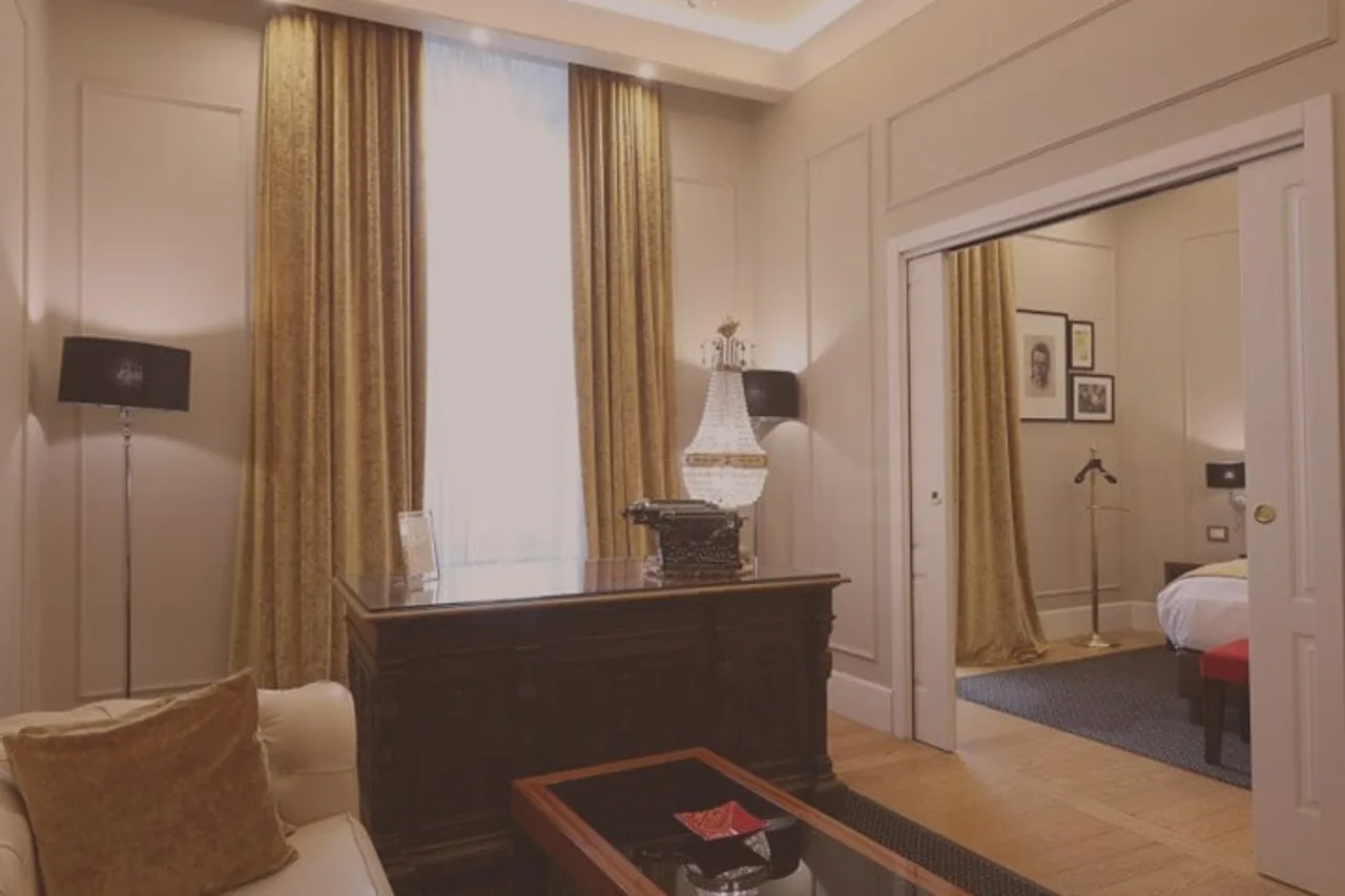 Grand Hotel Yerevan - Small Luxury Hotels of the World — ภาพห้องพักและบรรยากาศ