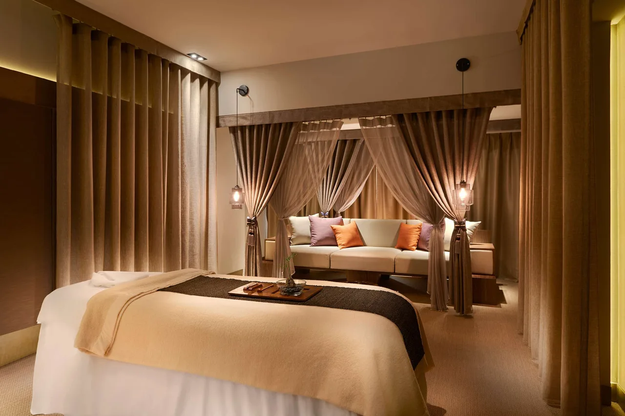 Grand Hyatt Taipei — rooms and atmosphere