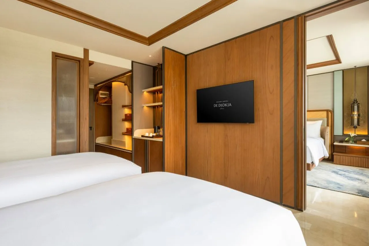 Grand Hotel De Djokja (อดีตชื่อ Grand Inna Malioboro) — rooms and atmosphere