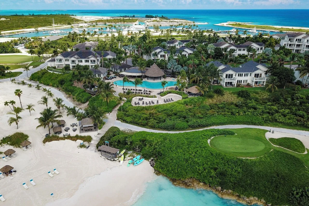 Grand Isle Resort & Residences — เอ็กซูมา