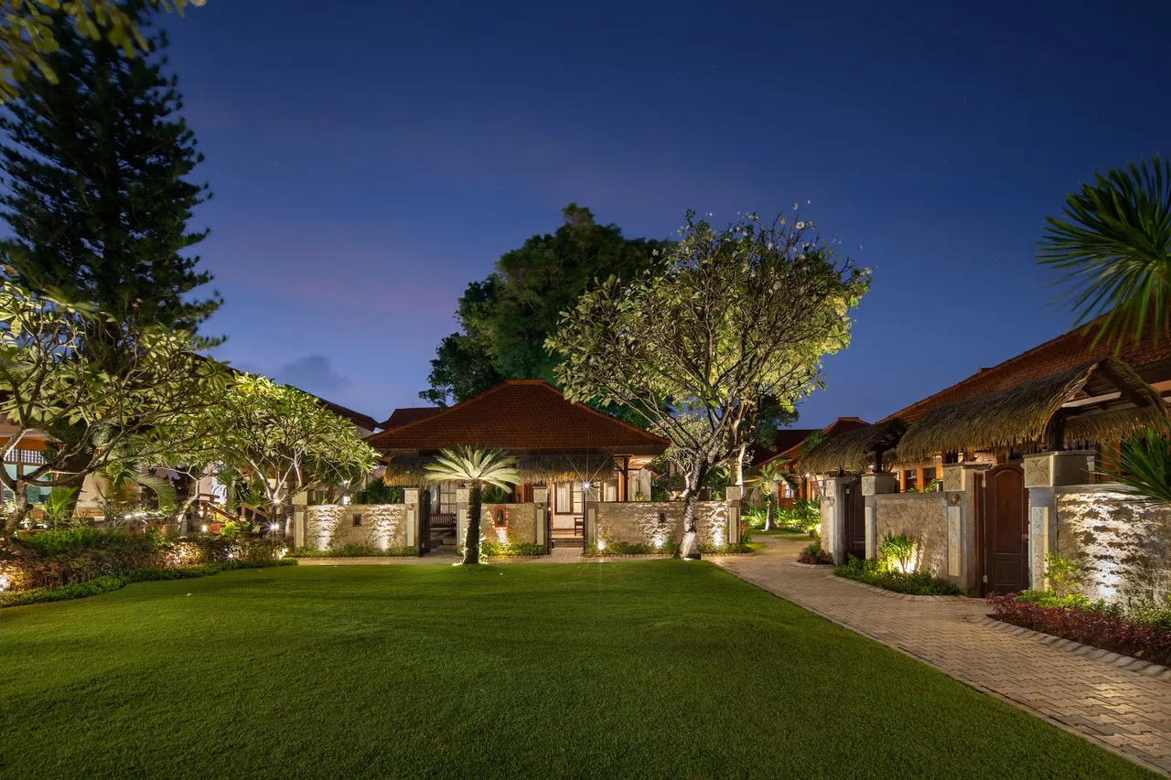 Grand Istana Rama Hotel — rooms and atmosphere