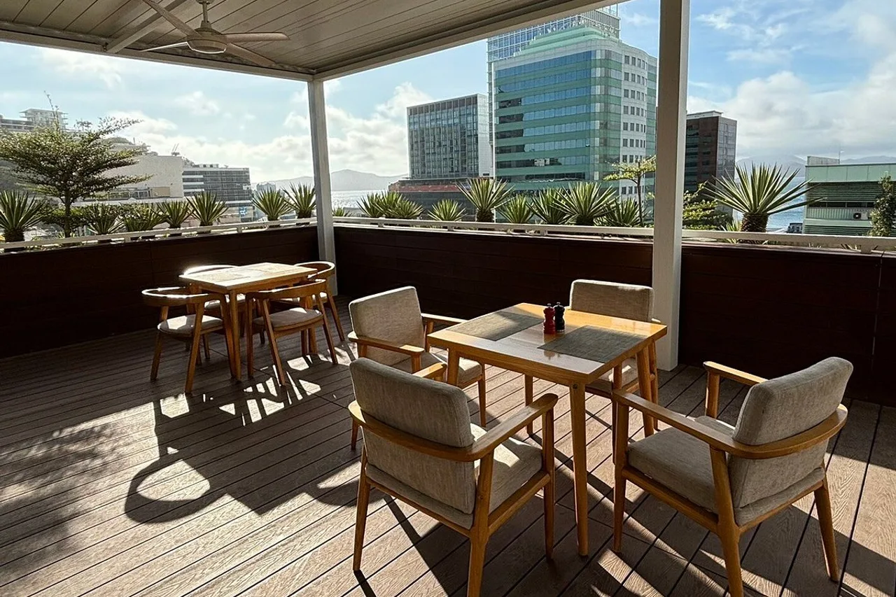 Grand Papua Hotel — ภาพห้องพักและบรรยากาศ