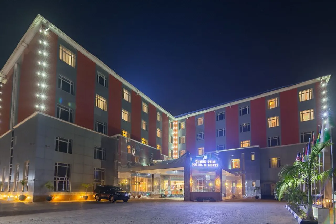 Grand Pela Hotel & Suites — อาบูจา
