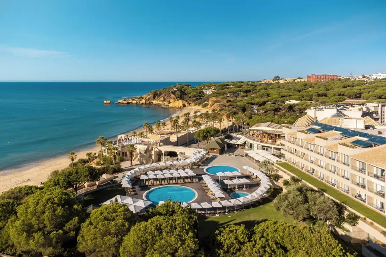 Grande Real Santa Eulalia Resort & Hotel Spa — rooms and atmosphere