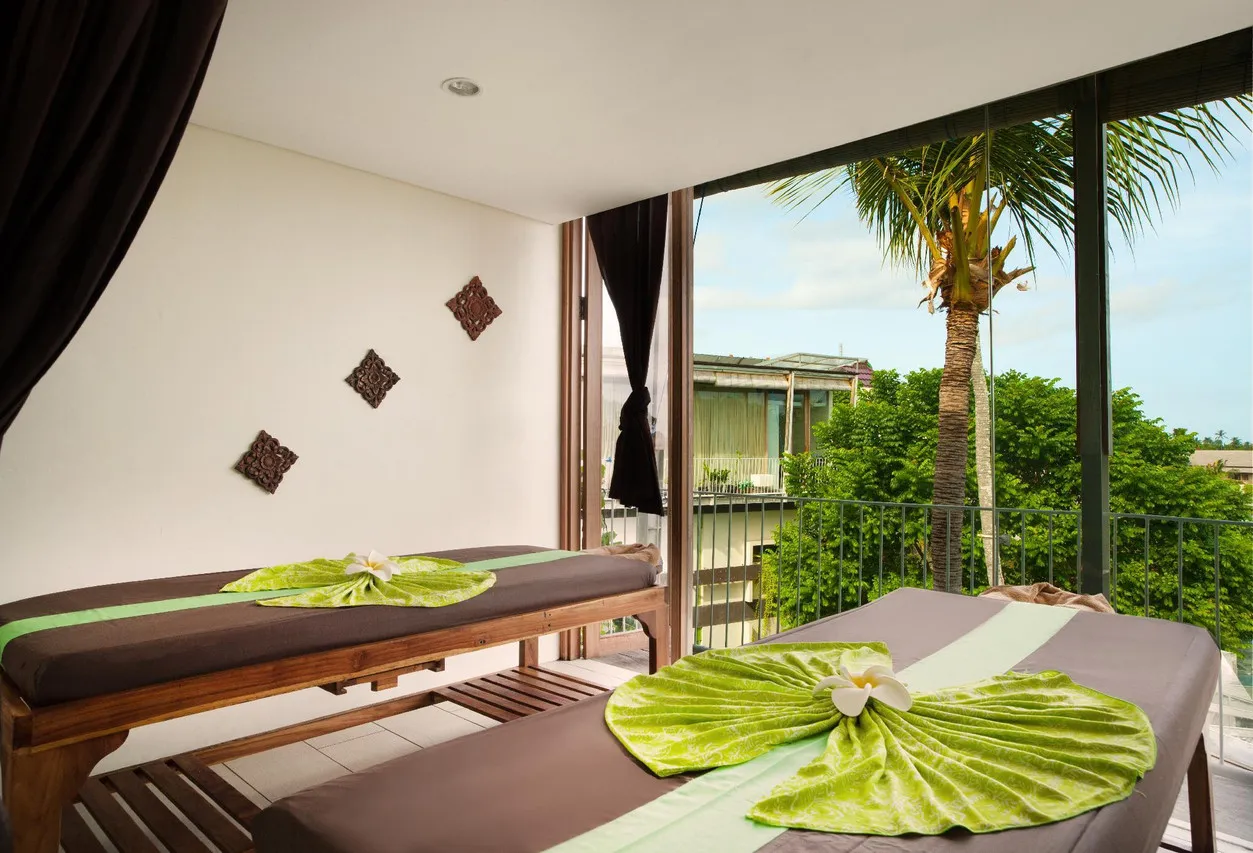 Grandmas Plus Hotel Legian — rooms and atmosphere