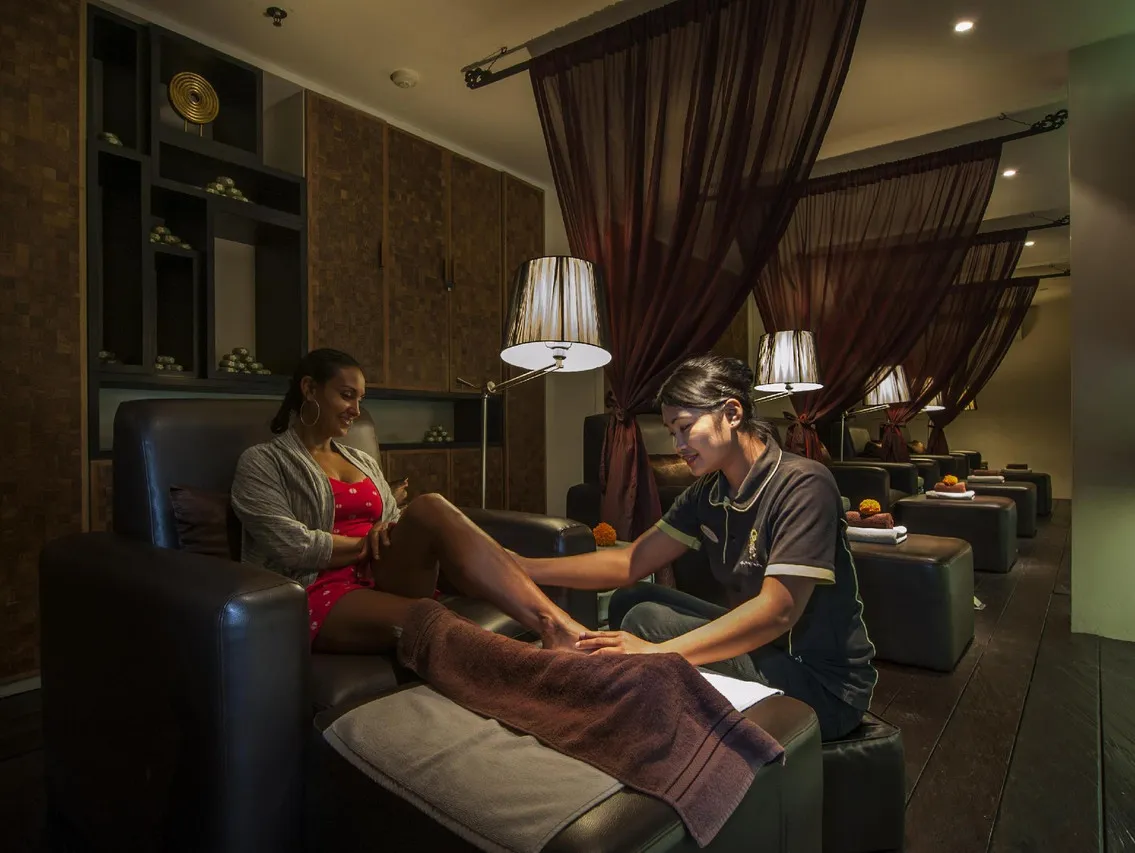 Grandmas Plus Hotel Legian — rooms and atmosphere