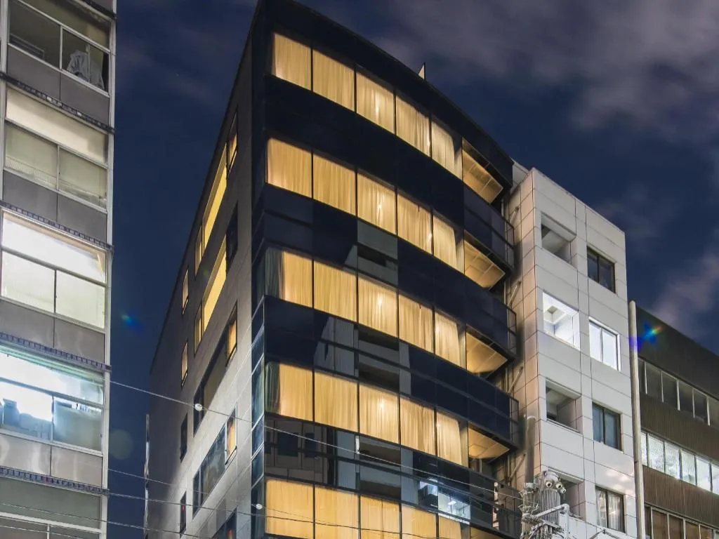 Grids Tokyo Nihombashi East Hotel & Hostel — rooms and atmosphere