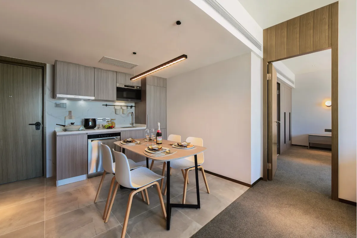 Guangzhou Hotel — rooms and atmosphere