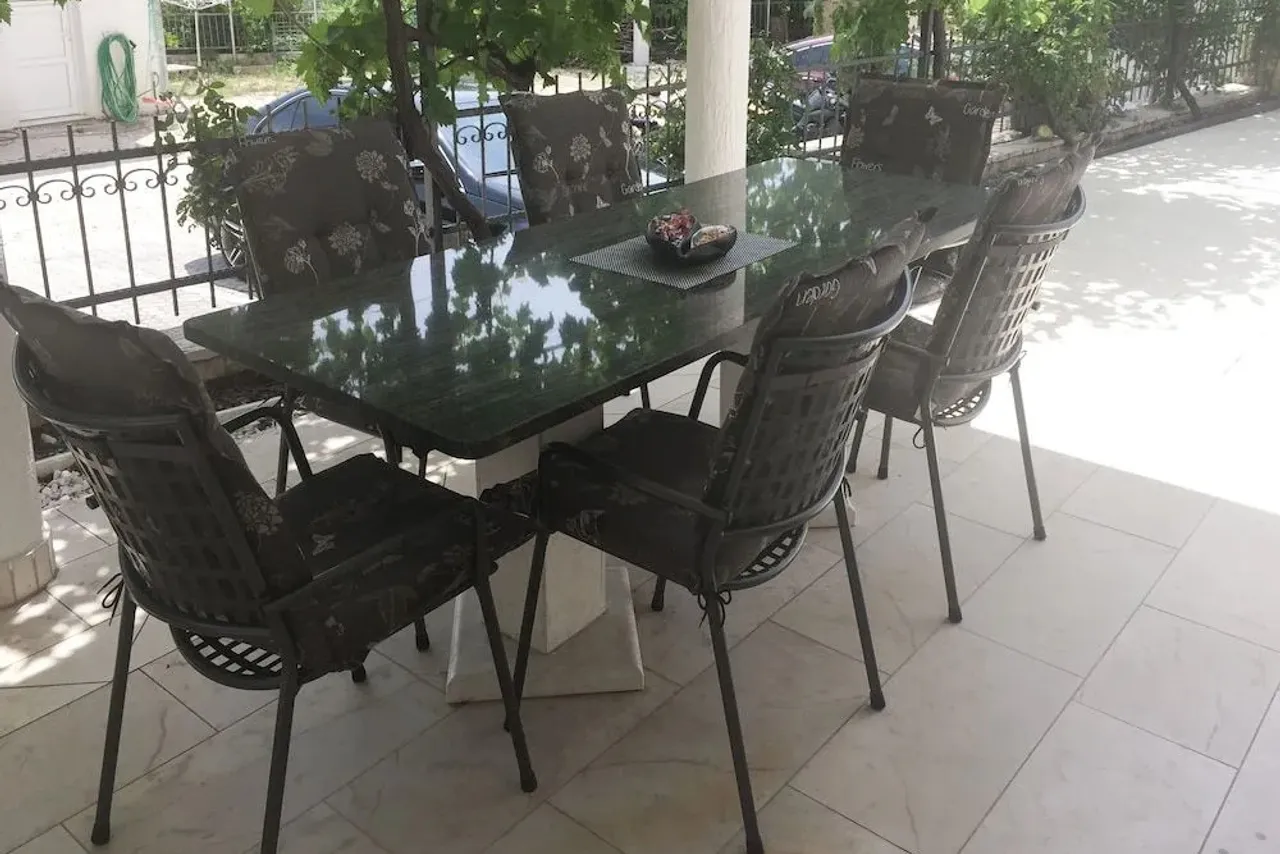 Guesthouse Okrug Gornji — rooms and atmosphere