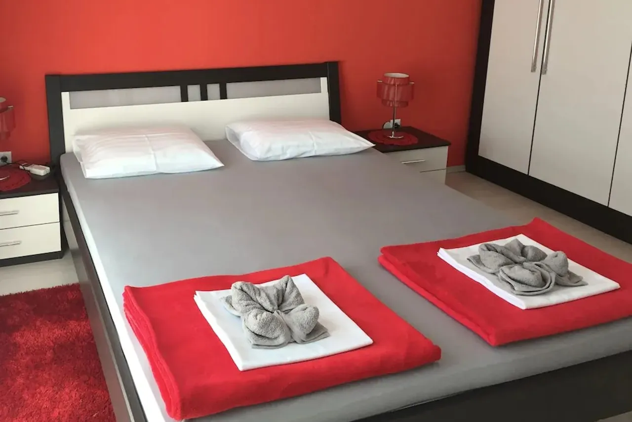 Guesthouse Okrug Gornji — rooms and atmosphere