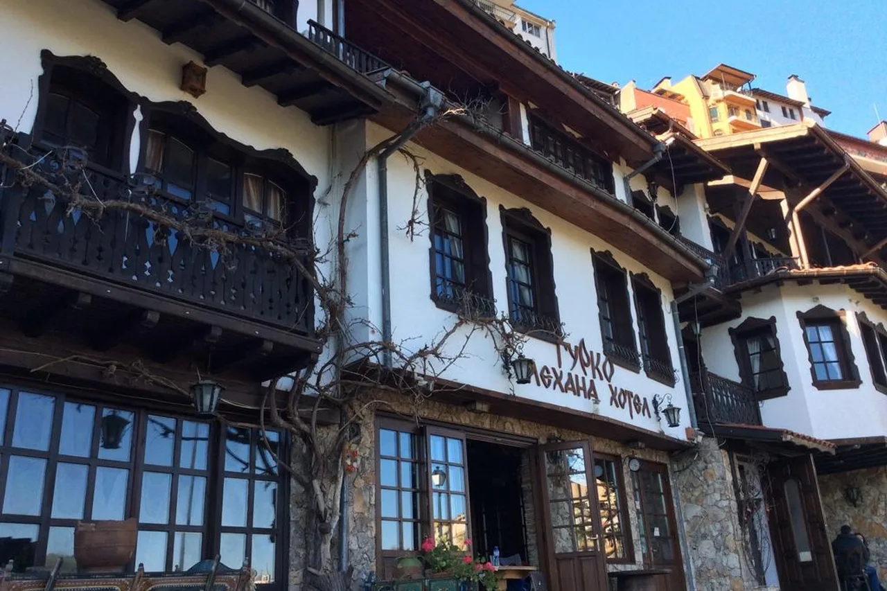 Gurko Hotel — ภาพห้องพักและบรรยากาศ