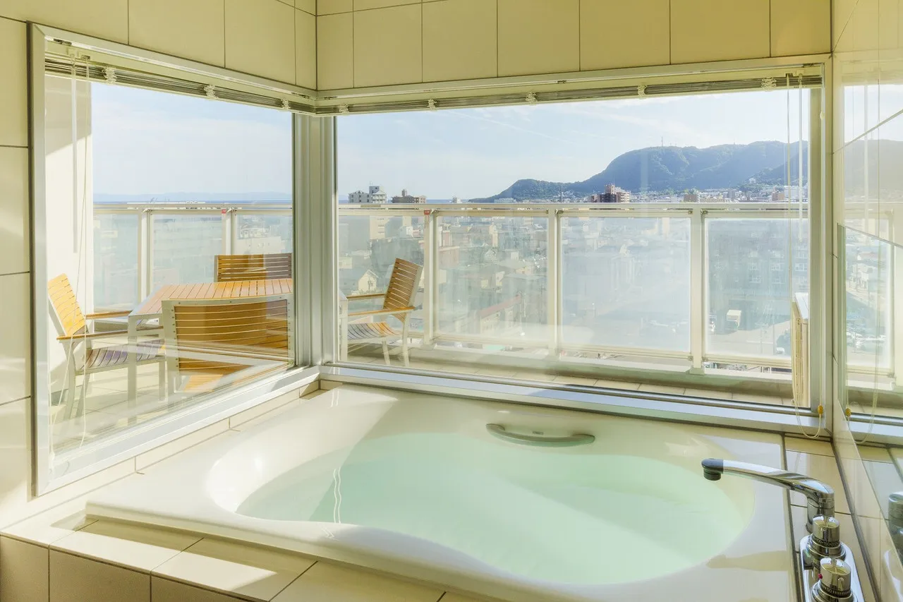 Hakodate Danshaku Club Hotel & Resorts — rooms and atmosphere