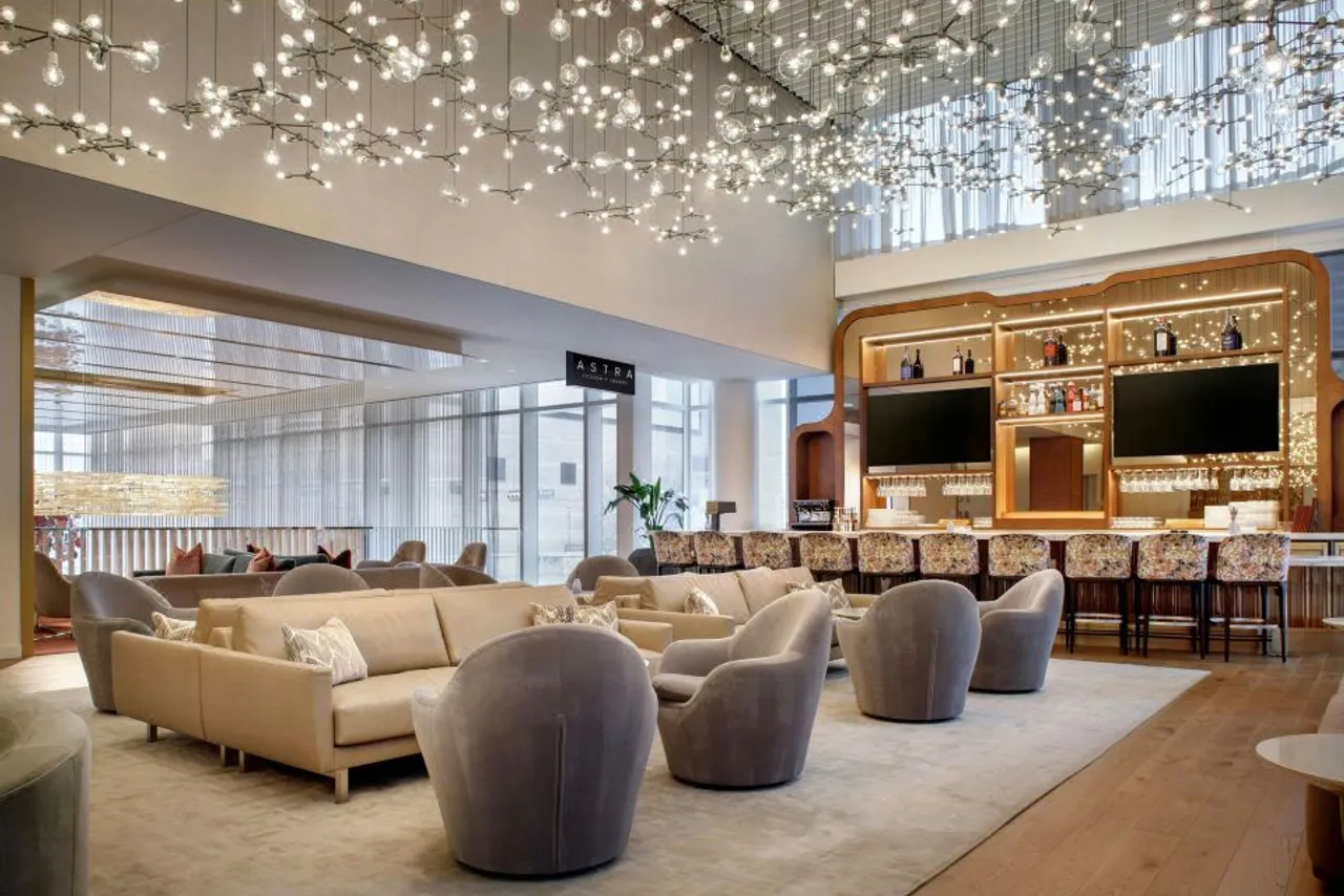 HALL Arts Hotel Dallas, Curio Collection by Hilton — ภาพห้องพักและบรรยากาศ