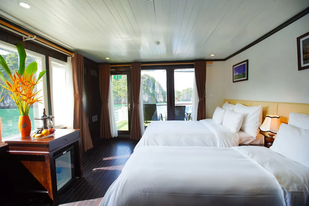 Halong Paloma Cruise — rooms and atmosphere