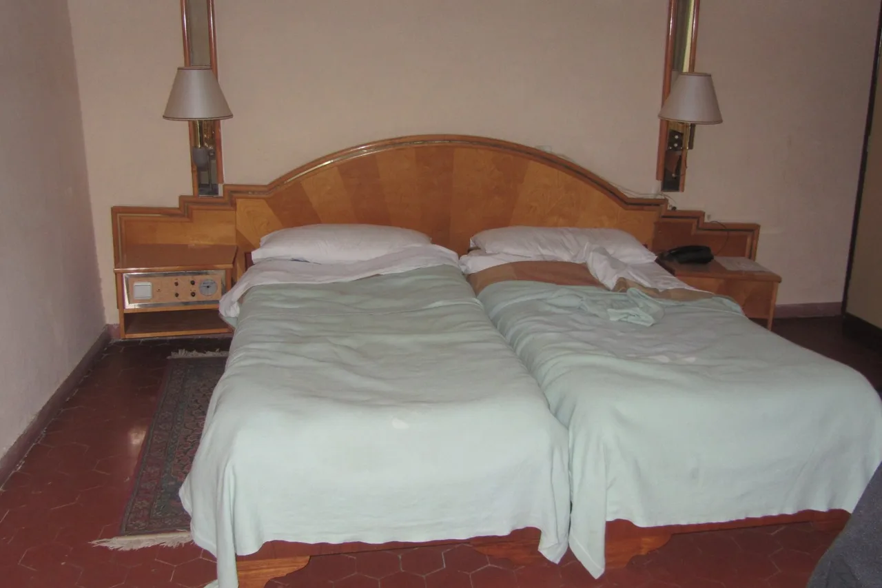 Hamasien Hotel — ภาพห้องพักและบรรยากาศ